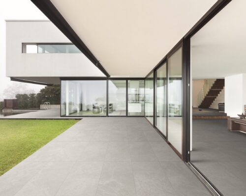 Amb-ST-LAURENT-GREY-60X120-_ESTERNO__AdobeStock_61271173-HD-scaled-1